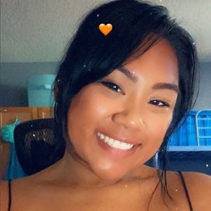 Meet your Posher, Shelah mae